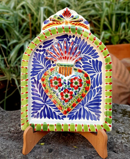 Retablo Decorativo del Sagrado Corazón 8.9" Altura Multicolores 