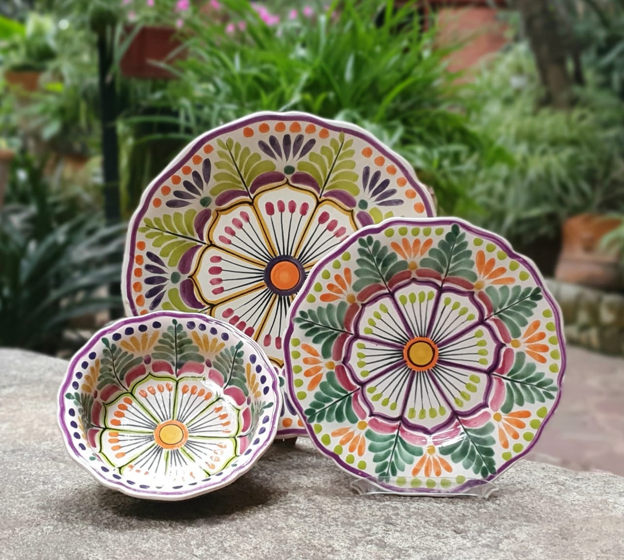 https://gorkygonzalez.com/cdn/shop/products/mexican-pottery-dish-set-flower-dinnerware-majolica-mexico-Ceramics-Handmade-HandPainted-MexicanPottery-GorkyPottery-Tradicional-Decoration-Kitchen-TableTop-TableSettings-TebaleSetUP_1024x1024@2x.jpg?v=1638900831